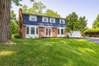 11 Mountain Rise, Perinton, NY 14450