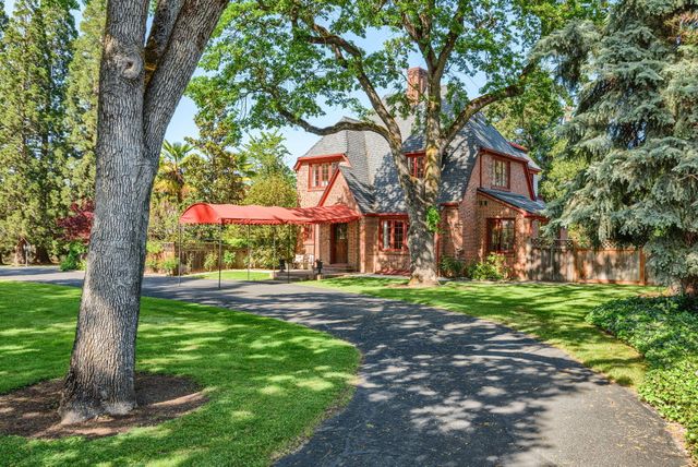 2336 Table Rock Road, Medford, OR 97501