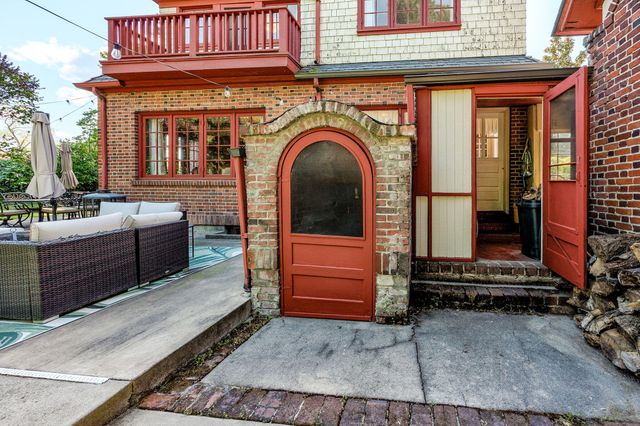 2336 Table Rock Road, Medford, OR 97501