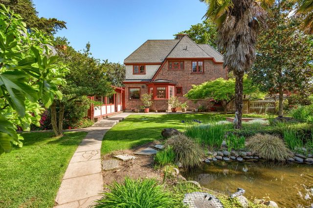 2336 Table Rock Road, Medford, OR 97501