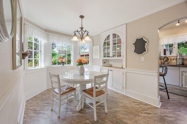 2336 Table Rock Road, Medford, OR 97501