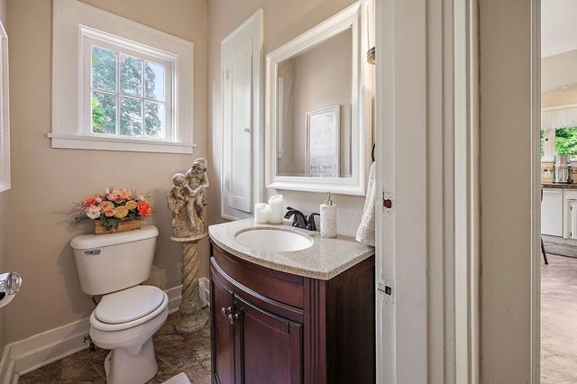 2336 Table Rock Road, Medford, OR 97501