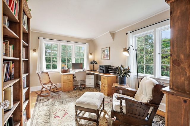 2336 Table Rock Road, Medford, OR 97501