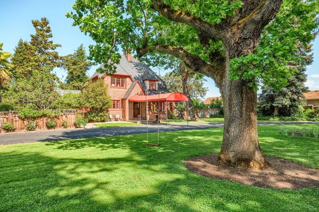 2336 Table Rock Road, Medford, OR 97501