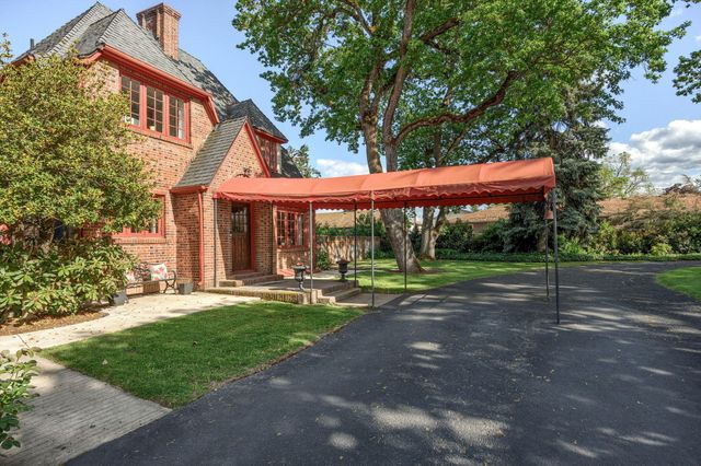 2336 Table Rock Road, Medford, OR 97501