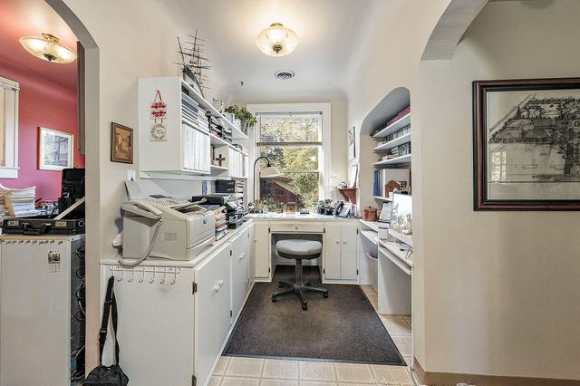 2336 Table Rock Road, Medford, OR 97501