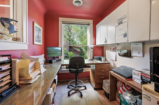 2336 Table Rock Road, Medford, OR 97501