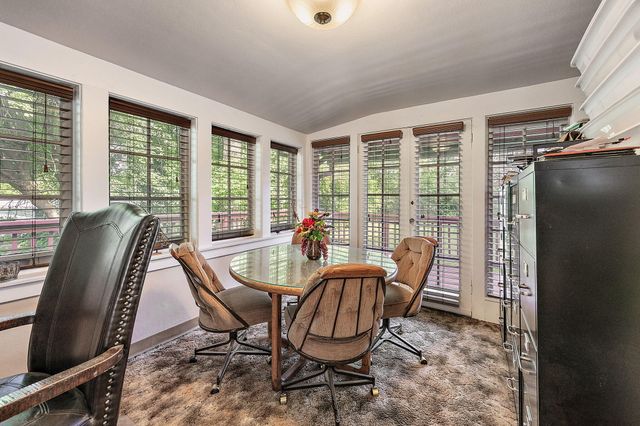 2336 Table Rock Road, Medford, OR 97501