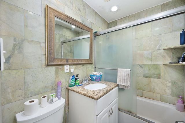 1005 North Ave, Sacramento, CA 95838