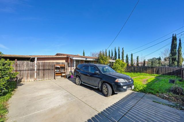 1005 North Ave, Sacramento, CA 95838