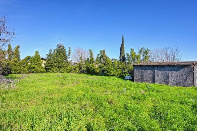 1005 North Ave, Sacramento, CA 95838