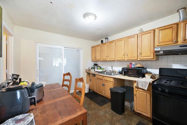 1005 North Ave, Sacramento, CA 95838