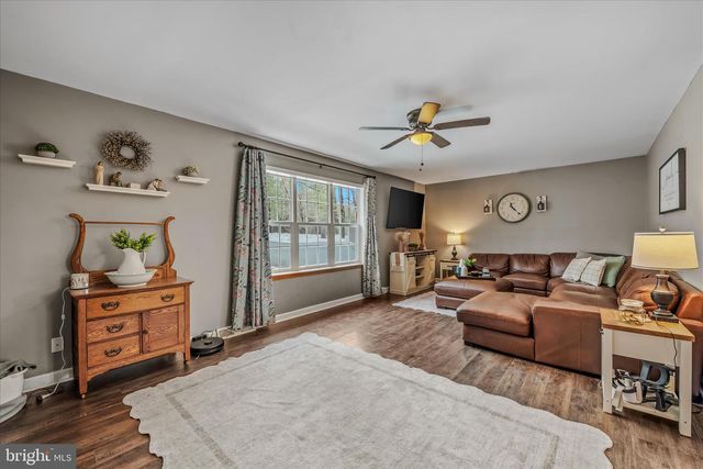 242 DRIFTWOOD DR, Gerrardstown, WV 25420