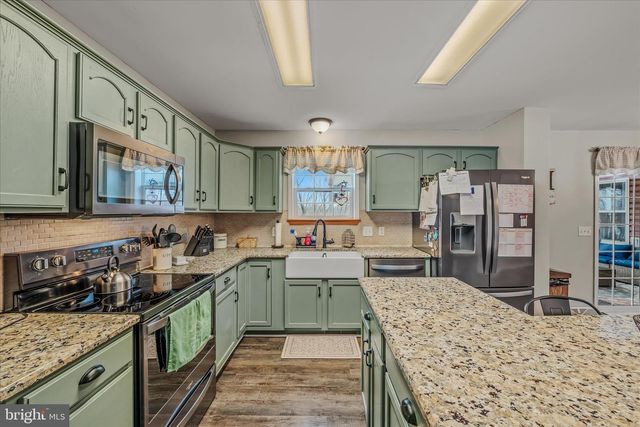 242 DRIFTWOOD DR, Gerrardstown, WV 25420