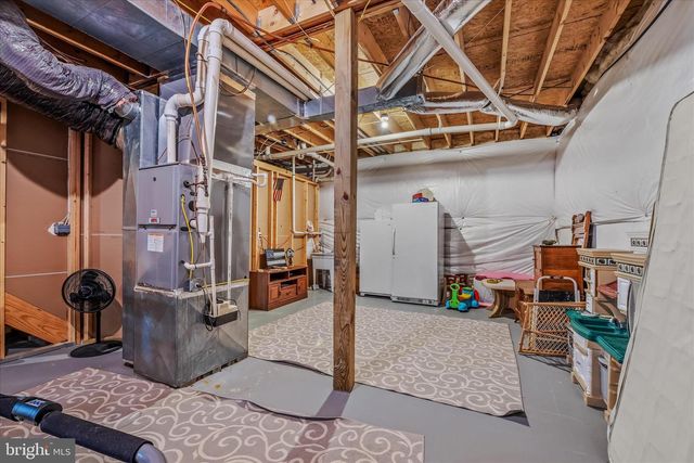 242 DRIFTWOOD DR, Gerrardstown, WV 25420