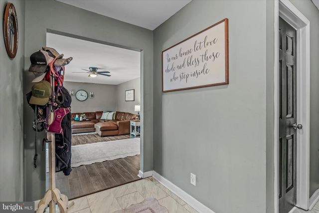 242 DRIFTWOOD DR, Gerrardstown, WV 25420