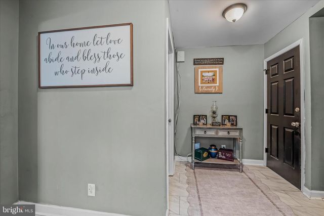 242 DRIFTWOOD DR, Gerrardstown, WV 25420