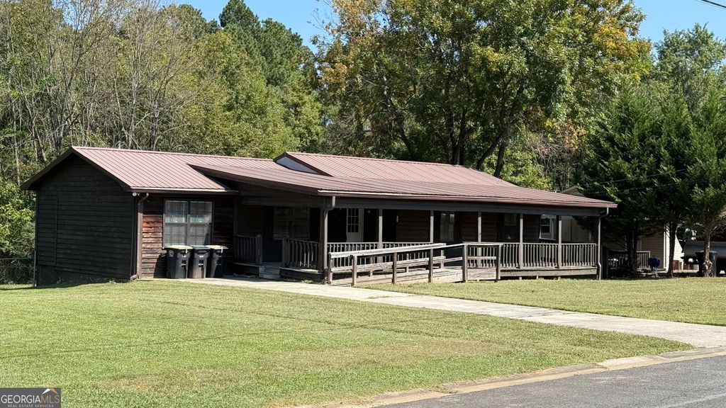 233 Longmeadow Drive NW, Rome, GA 30165