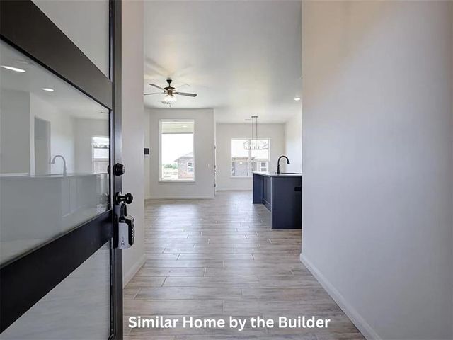 2004 W Flintlock Way, Mustang, OK 73064