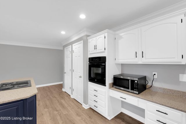 1708 Mahogany Run Dr, La Grange, KY 40031