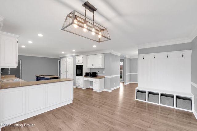 1708 Mahogany Run Dr, La Grange, KY 40031