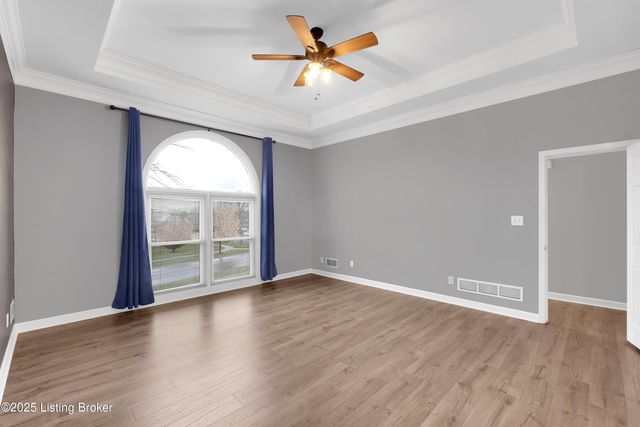 1708 Mahogany Run Dr, La Grange, KY 40031