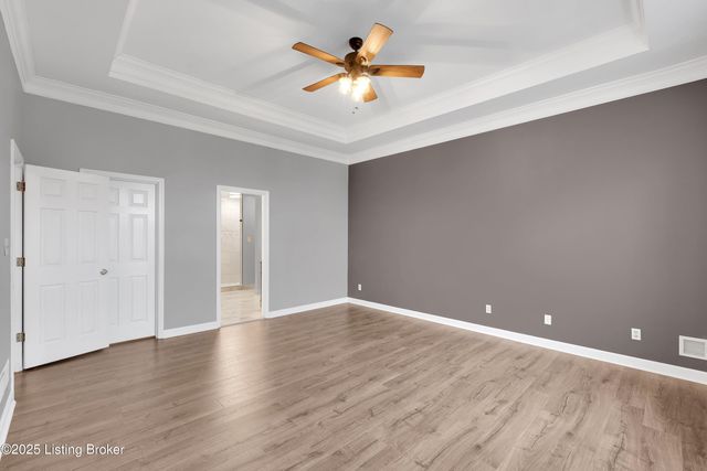 1708 Mahogany Run Dr, La Grange, KY 40031