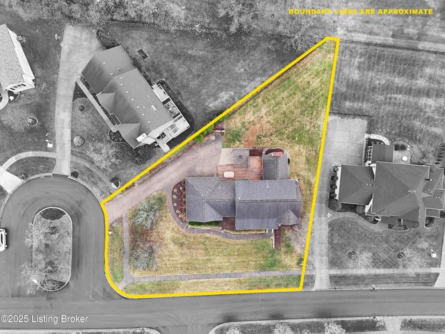 1708 Mahogany Run Dr, La Grange, KY 40031