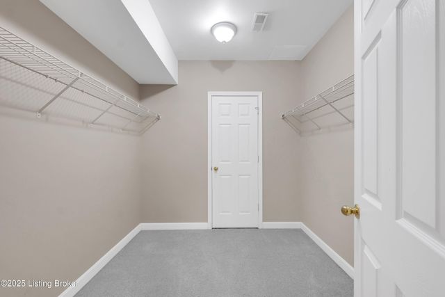 1708 Mahogany Run Dr, La Grange, KY 40031