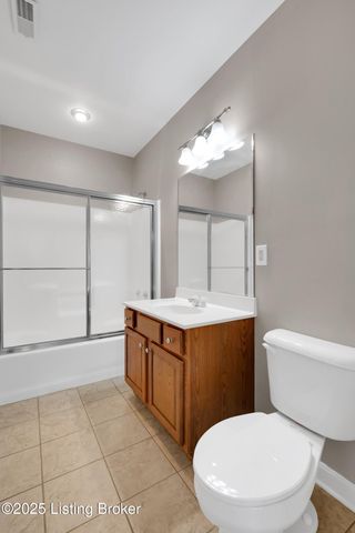 1708 Mahogany Run Dr, La Grange, KY 40031