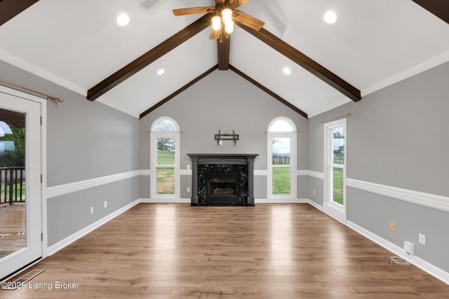 1708 Mahogany Run Dr, La Grange, KY 40031