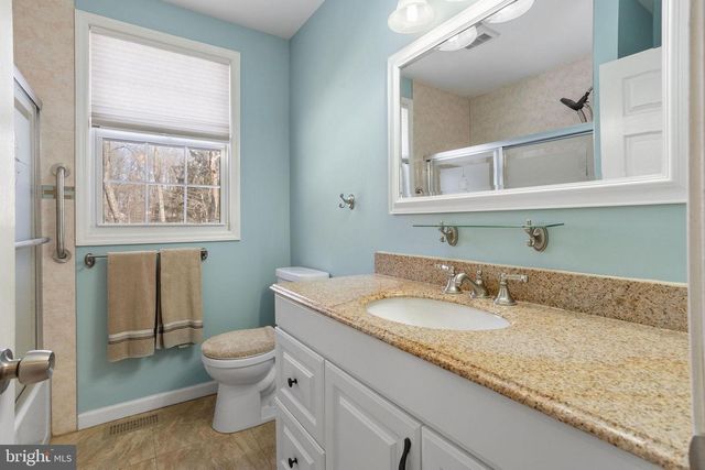 270 MOUNT LAUREL RD, Mount Laurel, NJ 08054