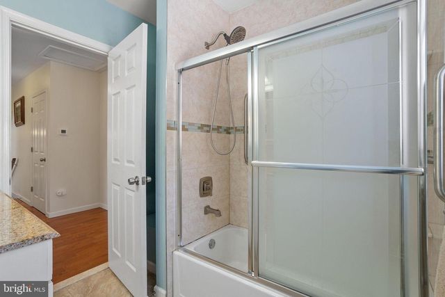 270 MOUNT LAUREL RD, Mount Laurel, NJ 08054