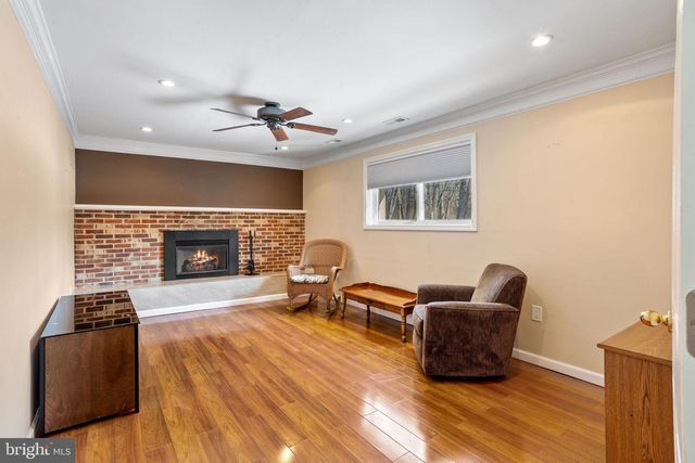 270 MOUNT LAUREL RD, Mount Laurel, NJ 08054