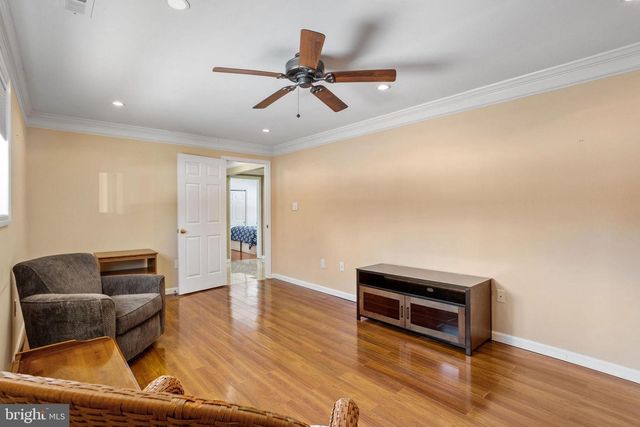 270 MOUNT LAUREL RD, Mount Laurel, NJ 08054