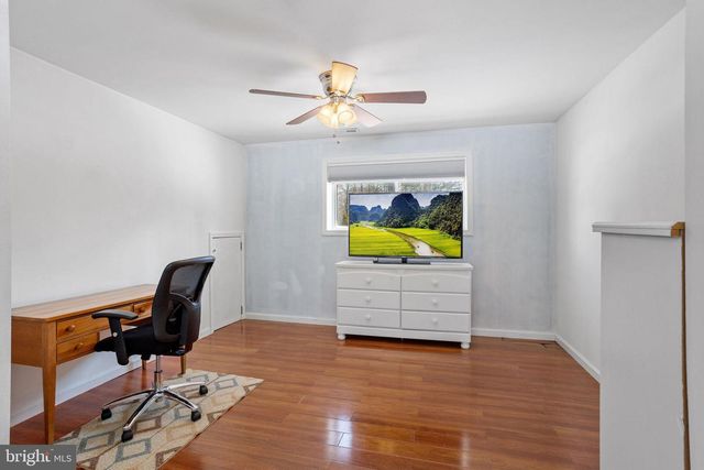 270 MOUNT LAUREL RD, Mount Laurel, NJ 08054