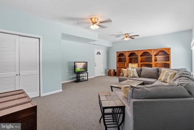 270 MOUNT LAUREL RD, Mount Laurel, NJ 08054