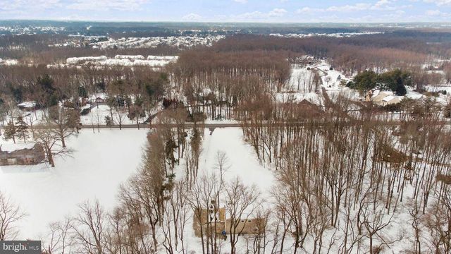 270 MOUNT LAUREL RD, Mount Laurel, NJ 08054