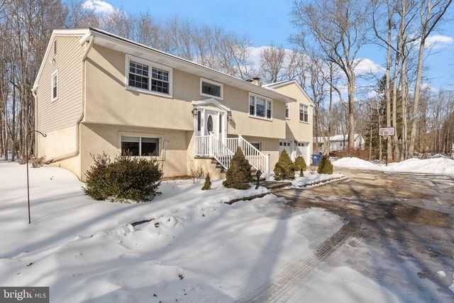 270 MOUNT LAUREL RD, Mount Laurel, NJ 08054
