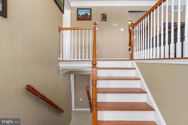 270 MOUNT LAUREL RD, Mount Laurel, NJ 08054