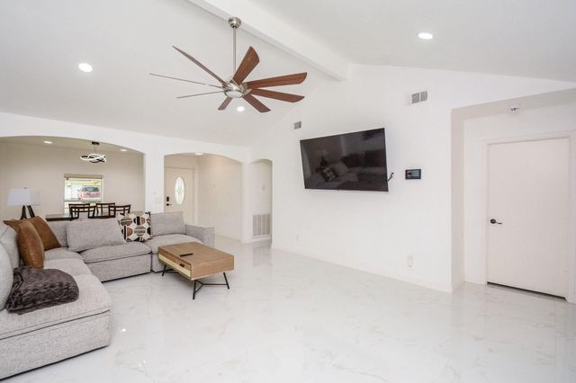 11510 Leader Street, Houston, TX 77072