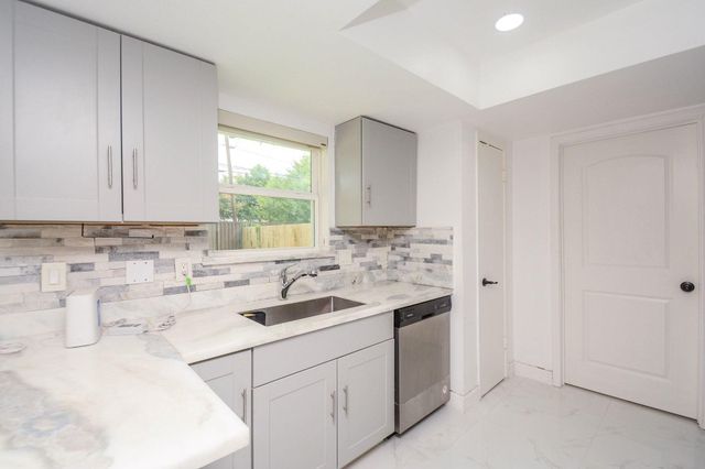11510 Leader Street, Houston, TX 77072