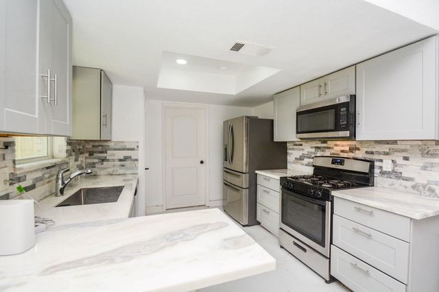11510 Leader Street, Houston, TX 77072