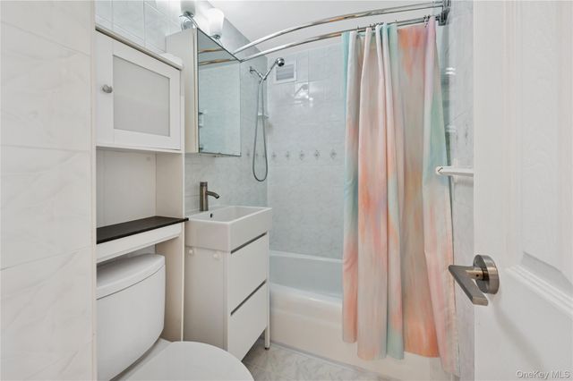 3103 Fairfield Avenue 5D, Bronx, NY 10463