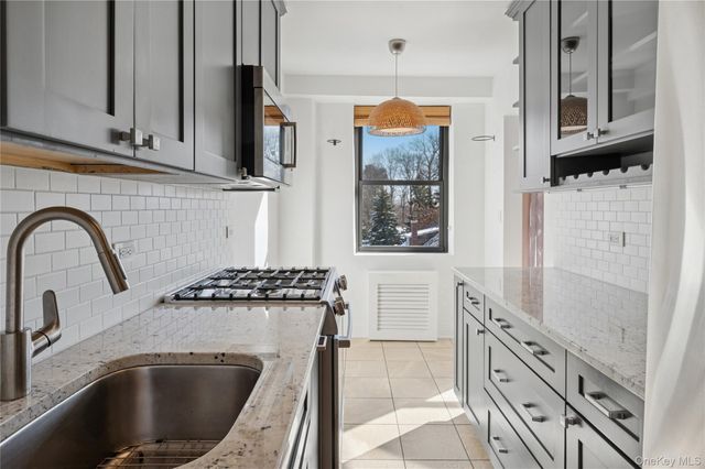 3103 Fairfield Avenue 5D, Bronx, NY 10463