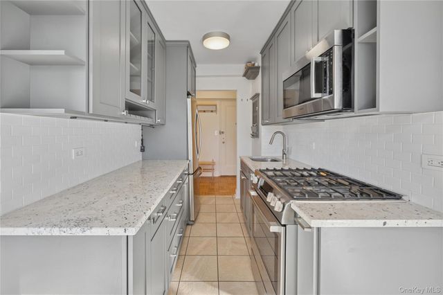 3103 Fairfield Avenue 5D, Bronx, NY 10463