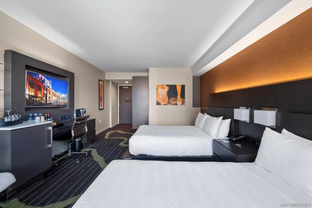 207 5th Ave 803, San Diego, CA 92101