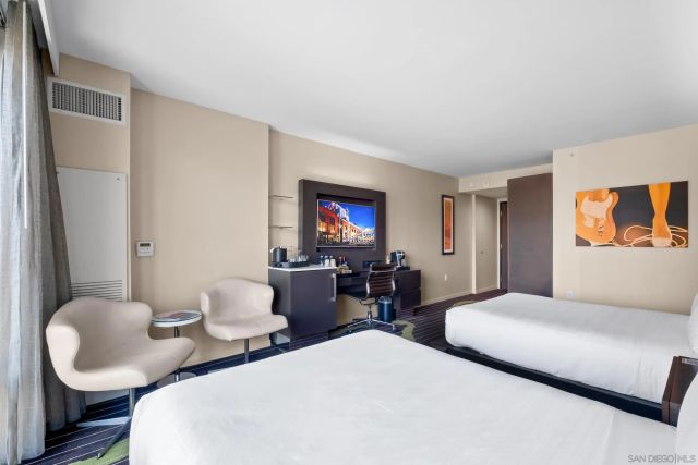 207 5th Ave 803, San Diego, CA 92101