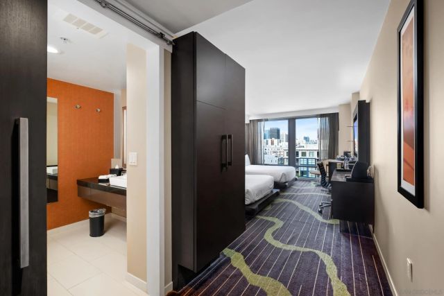 207 5th Ave 803, San Diego, CA 92101