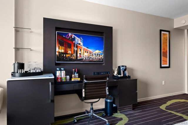 207 5th Ave 803, San Diego, CA 92101